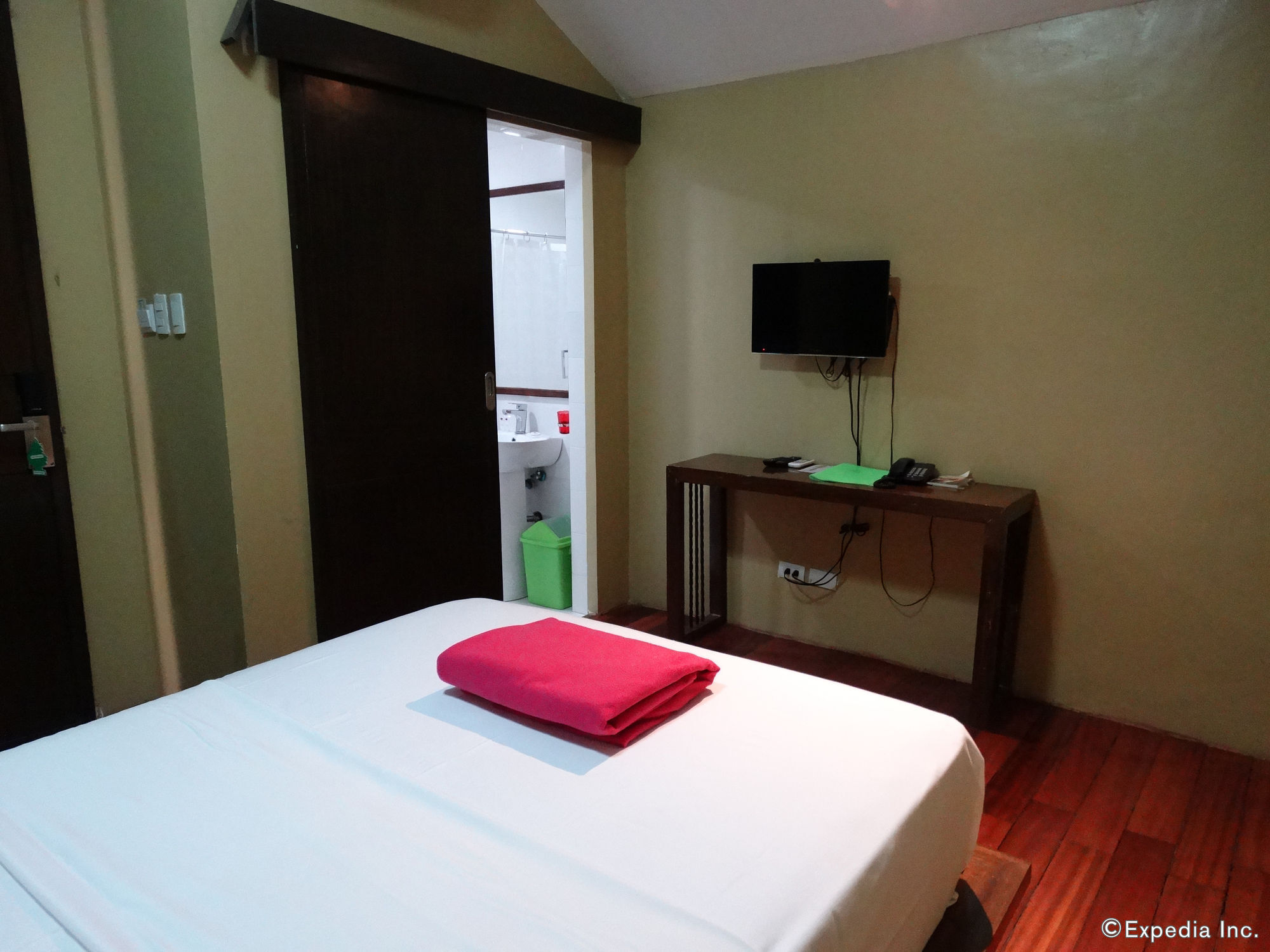 Purple Tree Bed & Breakfast Paranaque City Exterior photo